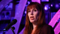 Rayner delivers 'last chance' warning to Starmer