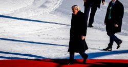 'Feeble' Trump spotted struggling to walk straight following Air Force One emergency