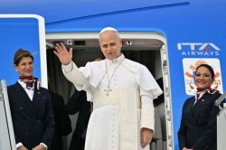 Pope Leo hits back at Trump after astonishing attacks - 'Sorry to hear that!'