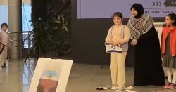 Children in Turkey rip apart US flag and pictures of Donald Trump