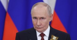 Putin caught staging encounter with 'stranger' after assassination 'fears and paranoia'