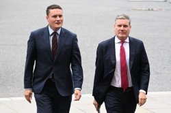 Wes Streeting 'royally f***ed' his bid to oust Keir Starmer as Burnham strikes