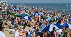 UK weather maps turn red for 28C scorcher as Brits to bask in 9-day heatwave