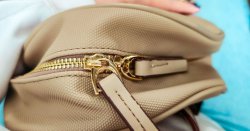 Handbags are 'safe' in crowded places with 'genius' hair clip 'lock'