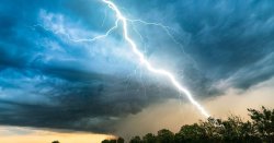 Met Office issues 10-hour thunderstorm warning for 75 UK areas on Friday - full list